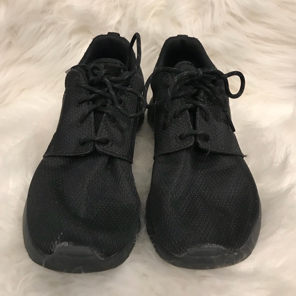 Women’s Nike Roshrun sz8